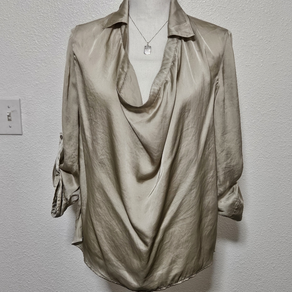 Vince low neck line top size 4